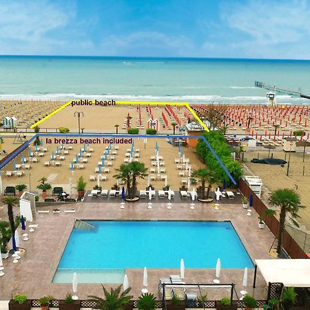 Hotel La Brezza Frontemare Jesolo Extérieur photo