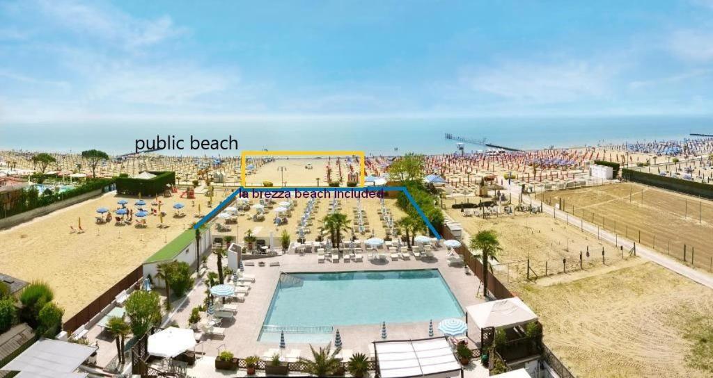Hotel La Brezza Frontemare Jesolo Extérieur photo