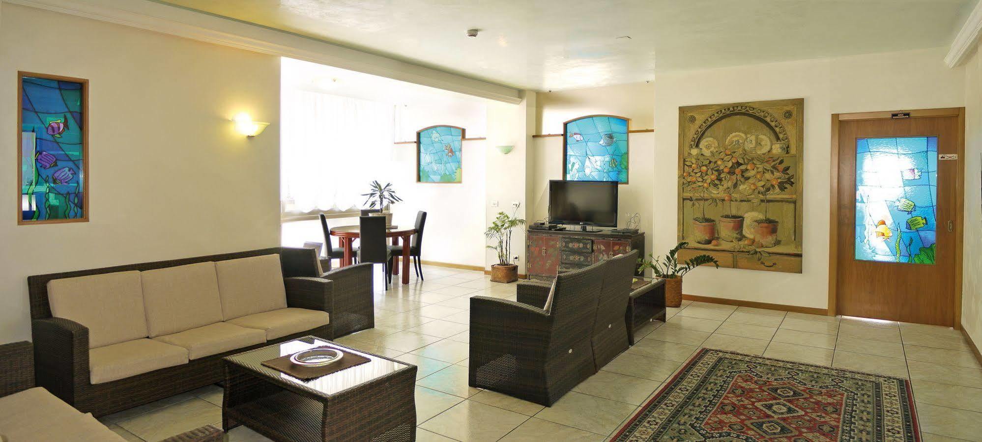 Hotel La Brezza Frontemare Jesolo Extérieur photo